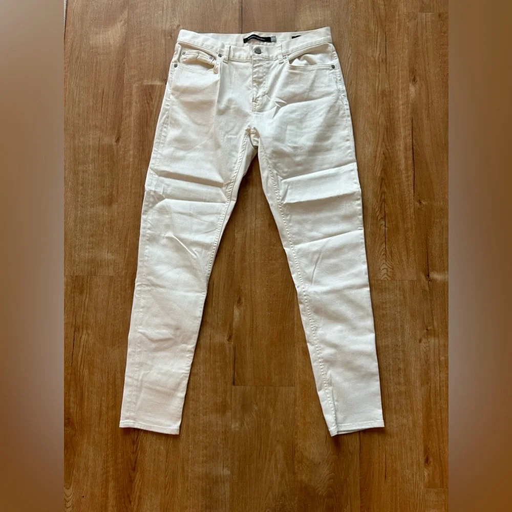 Banana Republic men’s white jeans size 32